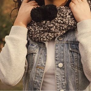 NEW Muk Luks Frosted Sherpa Neck Warmer Scarf